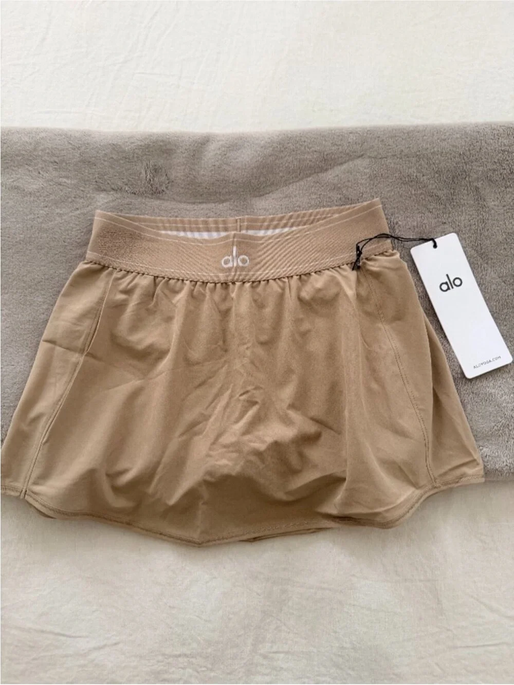 Alo Yoga Match Point Tennis Skirt in Gravel - XS - NWT